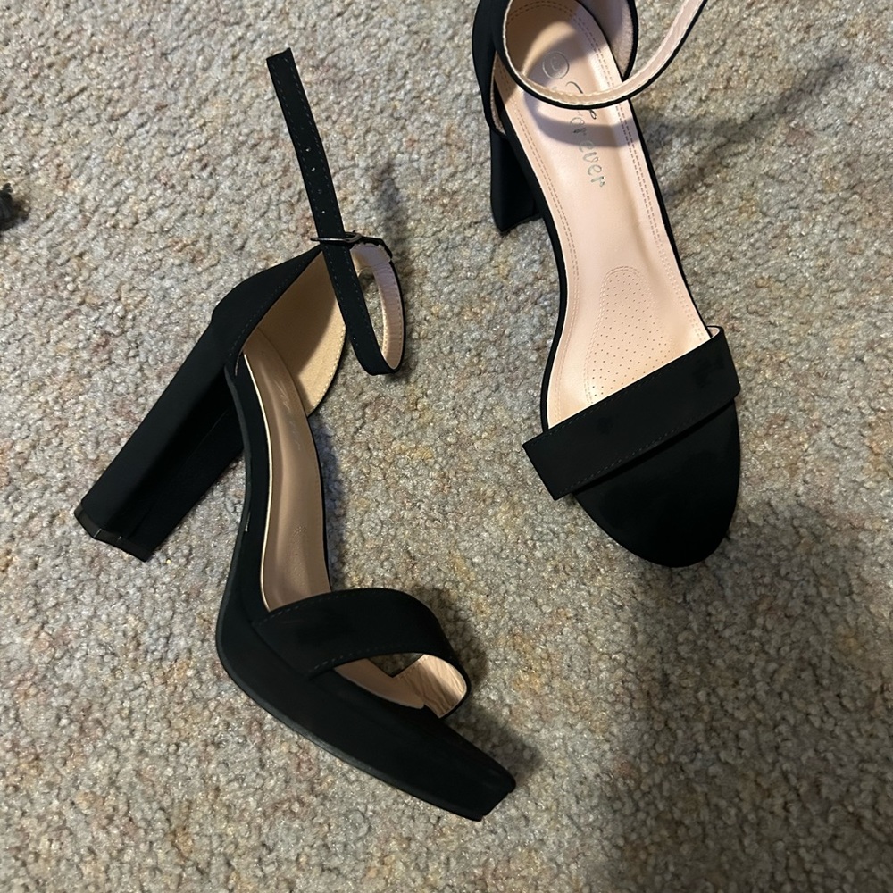 Women’s Black Heels